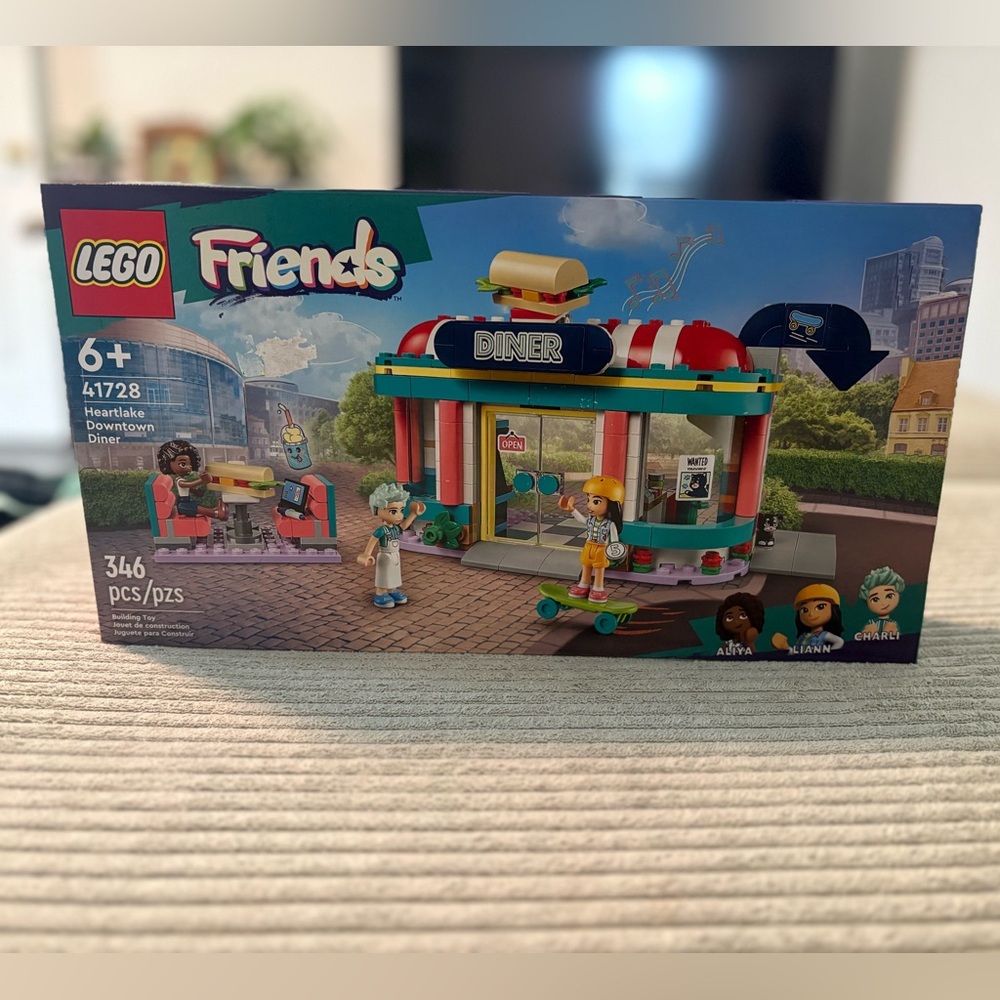 LEGO Friends Downtown Diner Set - Red, Blue, White